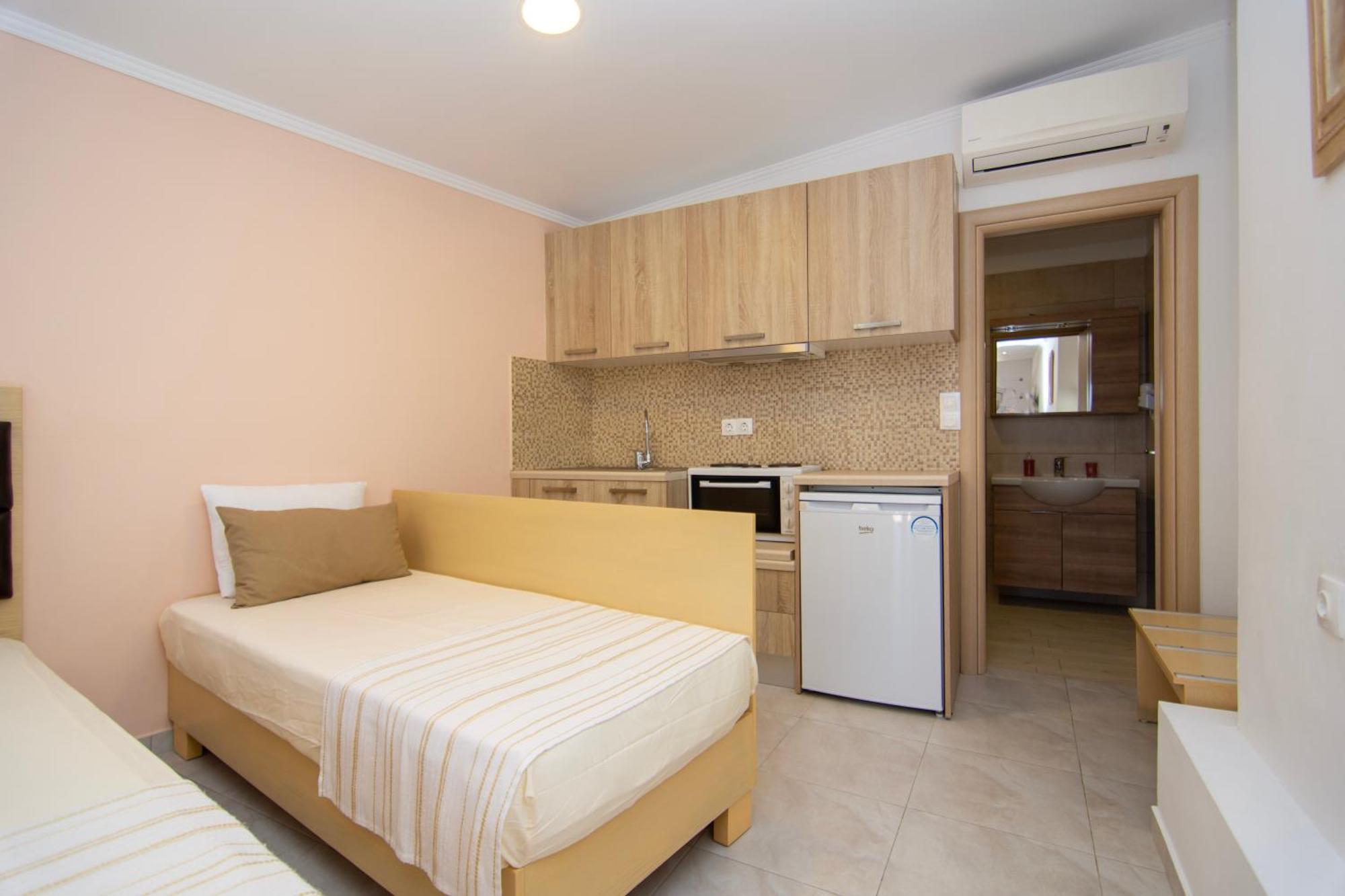 Hotelsunnybeachgr Perdika  Eksteriør billede
