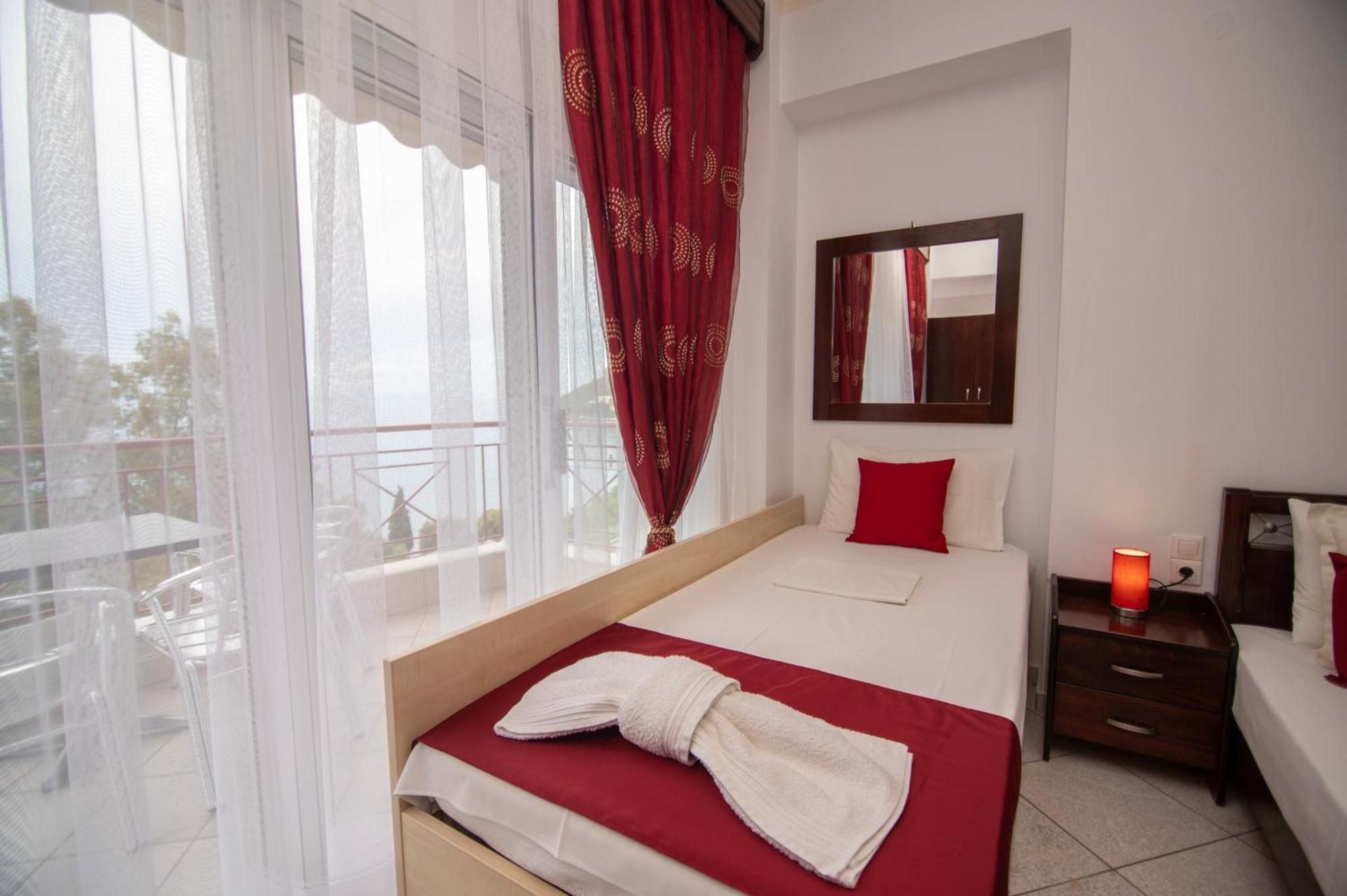 Hotelsunnybeachgr Perdika  Eksteriør billede