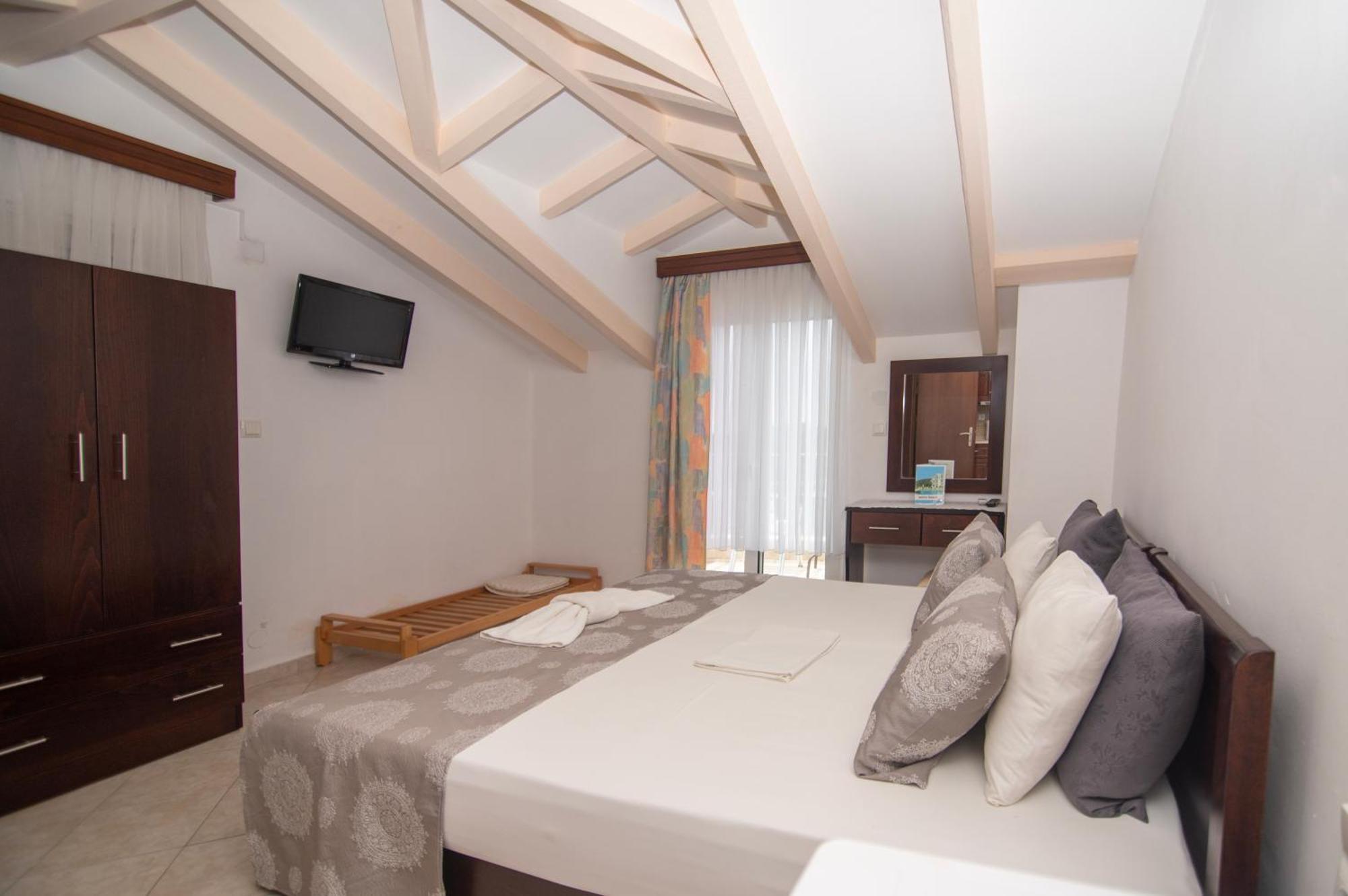 Hotelsunnybeachgr Perdika  Eksteriør billede