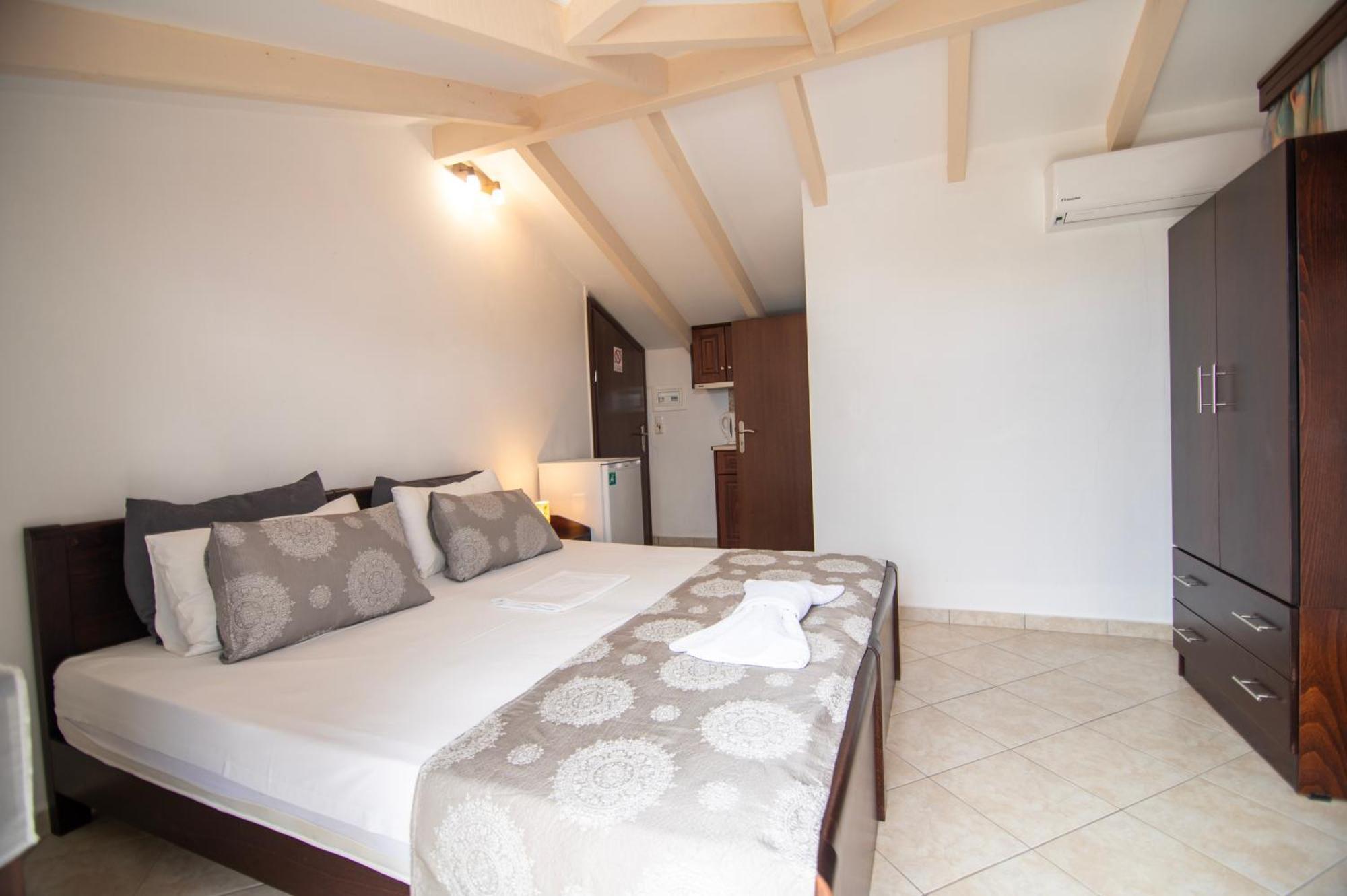 Hotelsunnybeachgr Perdika  Eksteriør billede