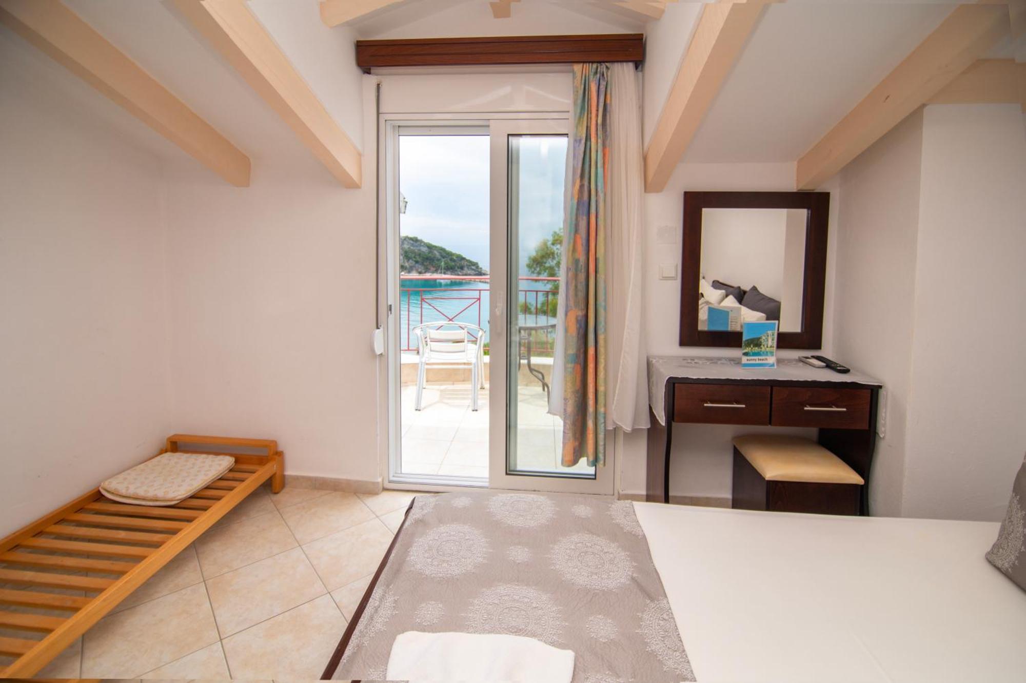 Hotelsunnybeachgr Perdika  Eksteriør billede
